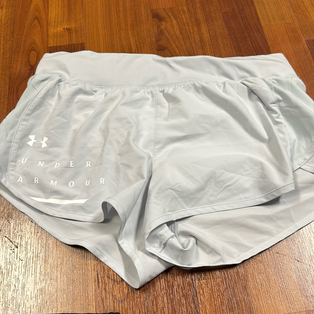 Underarmer shorts size L